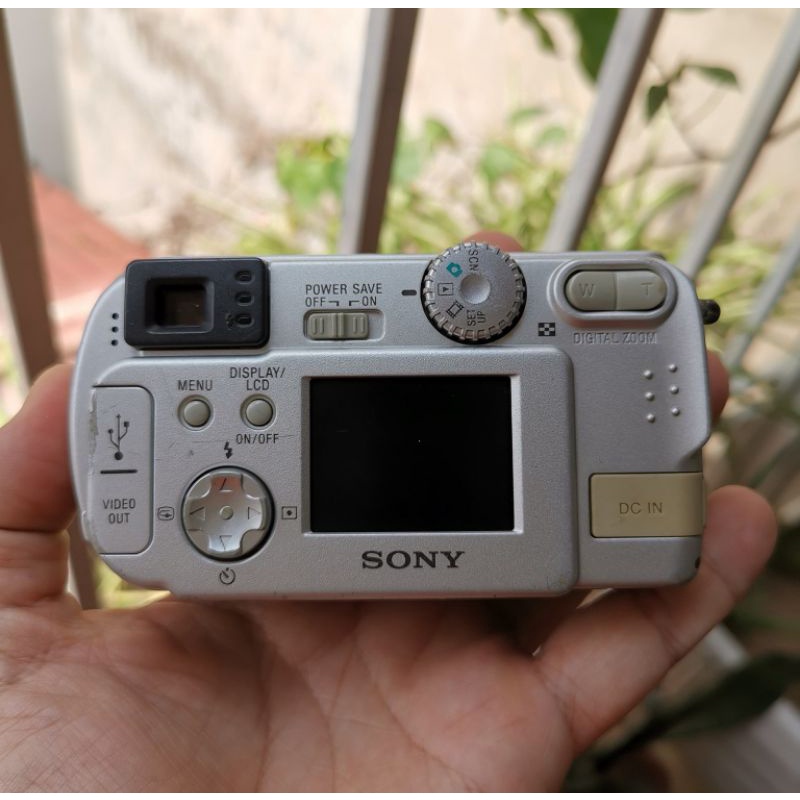 Máy ảnh PnS digital Sony DSC P31 vintage huyền thoại