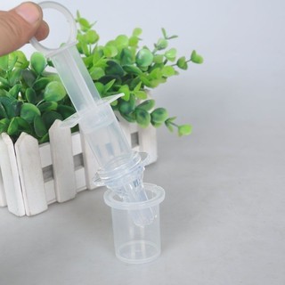 Dụng cụ dễ thương cho bé uống thuốc