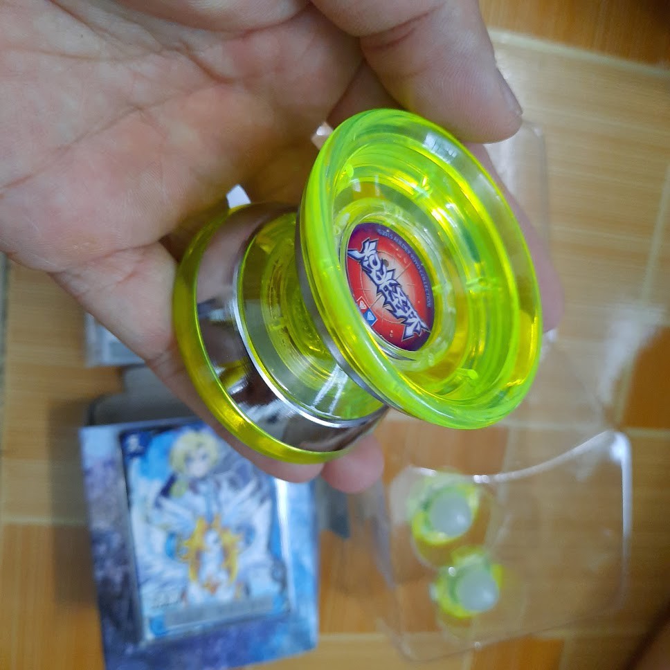 Con quay Yoyo Bánh Xe Thần Lửa 676207 đồ chơi trẻ em Tuyệt đỉnh Yoyo bằng nhựa có đèn sáng bằng nhựa cao cấp hãng Auldey