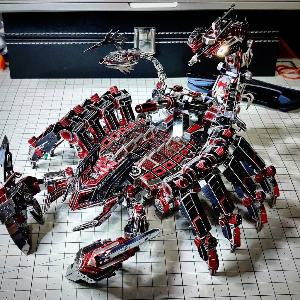 Mô Hình Kim Loại Lắp Ráp 3D Microworld Bò Cạp Bóng Đêm Red Devil Scorpion