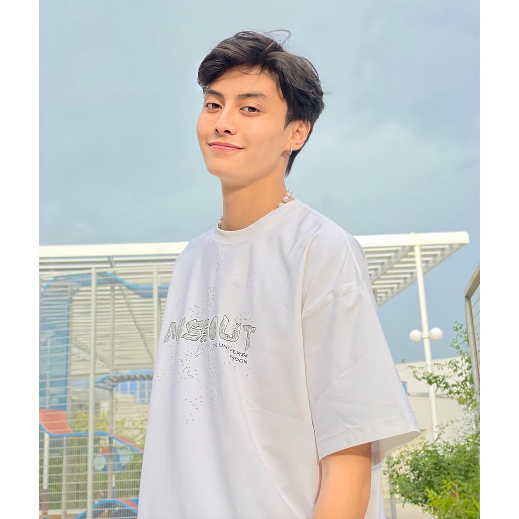 Áo Thun Nam Nữ MISSOUT MOON Unisex - Kiểu áo phông form rộng tay lỡ Leevin Store | BigBuy360 - bigbuy360.vn