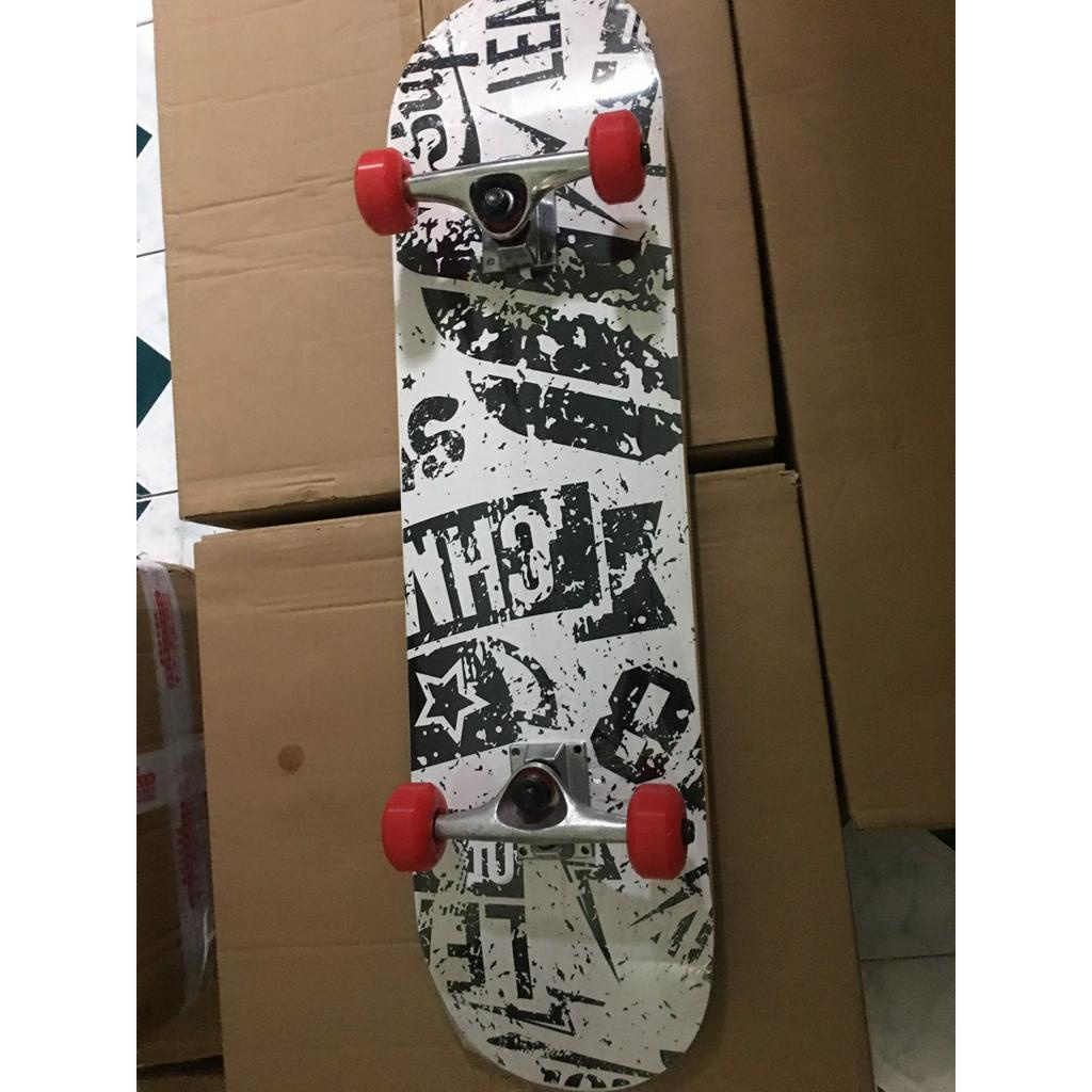 Ván Trượt thể thao mặt nhám skateboard cao cấp gỗ ép phong 7 lớp (Size: 80cm) (Chọn mẫu)