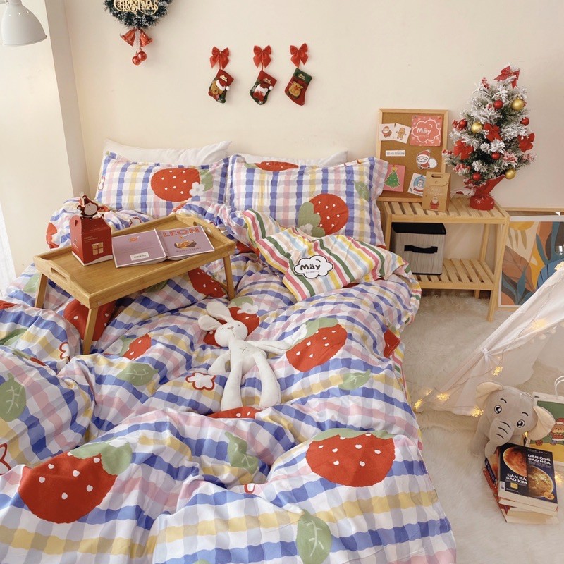 Bộ chăn ga gối Cotton Poly màu hồng hoạ tiết trái dâu MÂY BEDDING