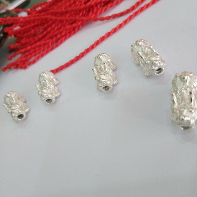 Tỳ hưu charm bạc ta(mix với chỉ đỏ, vòng đá phong thủy)_Van jw