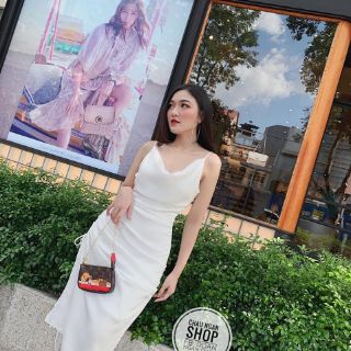 Đầm phi 2 dây  cổ đổ rút dây xẻ tà