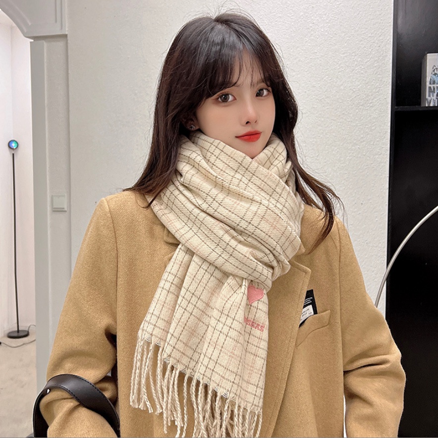 Khăn Quàng Cổ Thêu Hình Trái Tim 270g Giữ Ấm Mùa Thu Đông Dành Cho Nữ sf0012