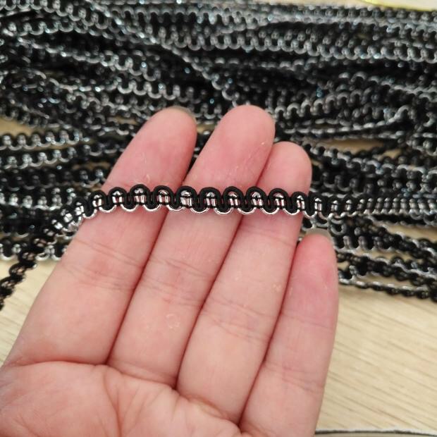 Dây ren viền kim tuyến 0.5cm