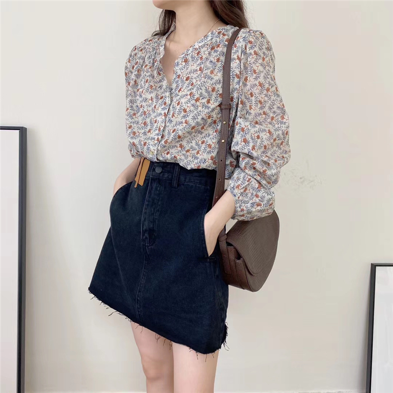 Áo sơ mi tay dài hoạ tiết hoa phong cách Hàn Quốc hợp thời trang