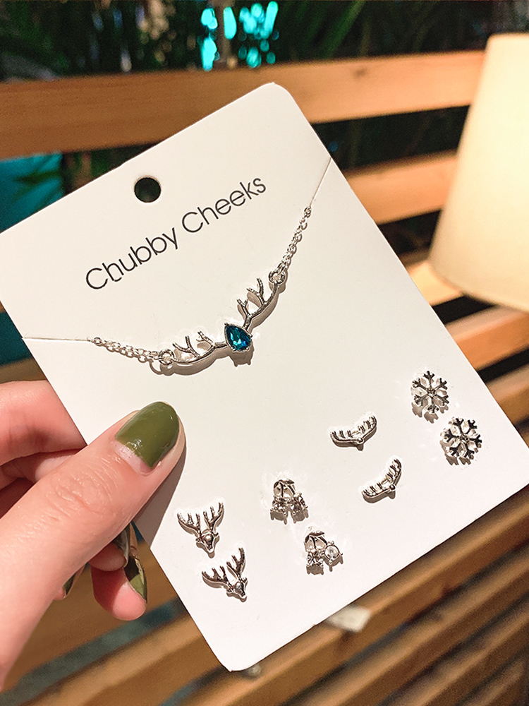 Bộ dây chuyền và khuyên tai phong cách thời trang sang trọng cho phái nữ 2021