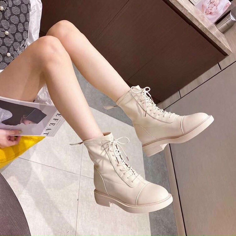 Boot cổ cao nữ Đan dây khoá sau hót hít da lì .