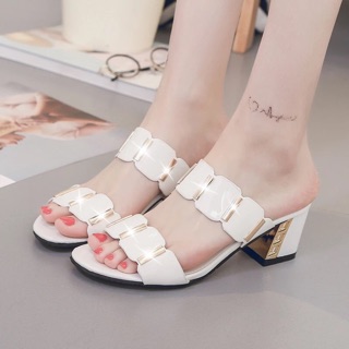 Dép nữ thời trang trung niên