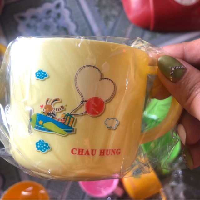 Ly nhựa đủ màu