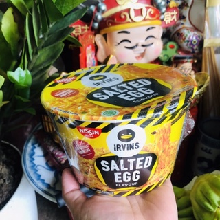 Mì trộn trứng muối irvins