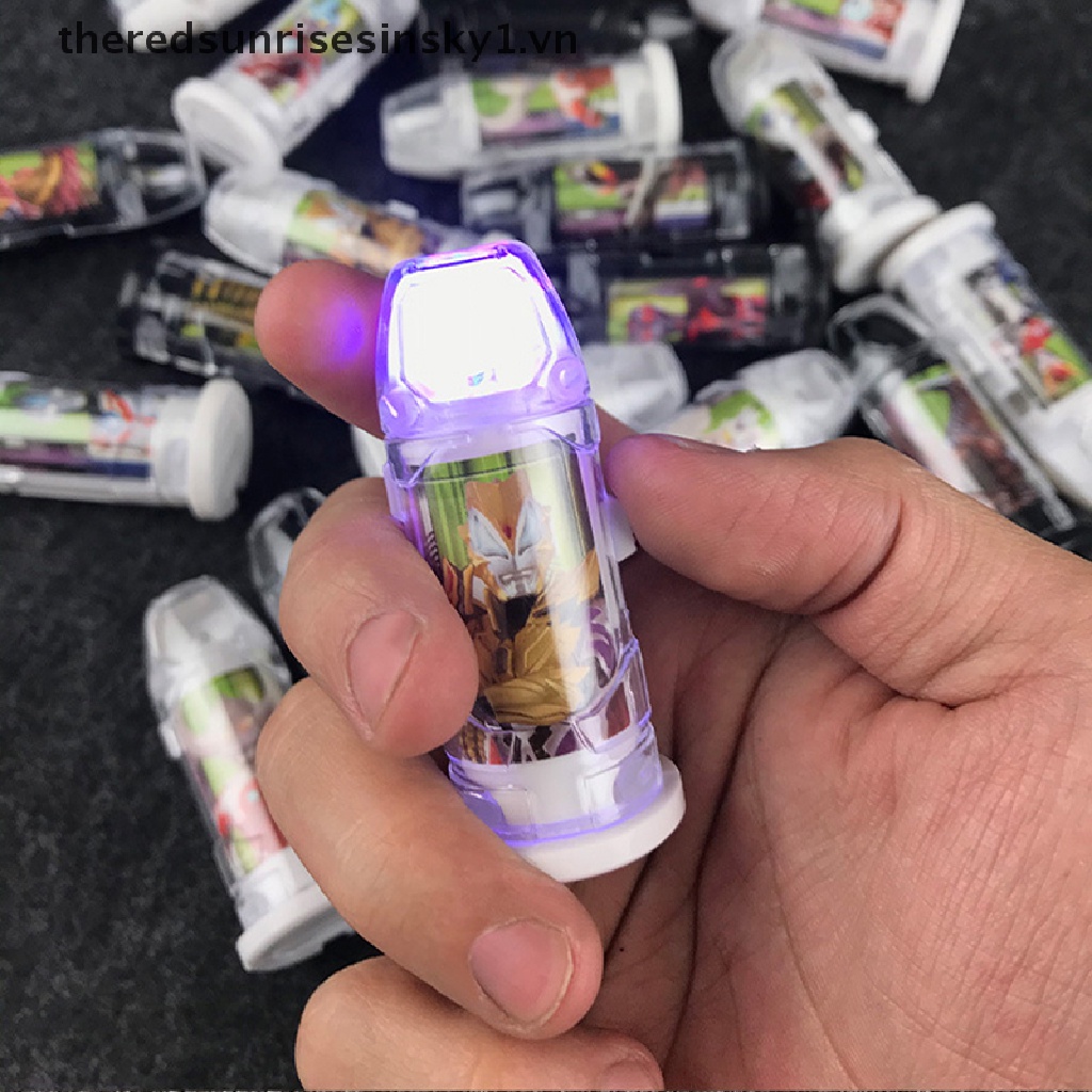* * Trvn * * Đồ Chơi Viên Nang Ultraman Có Đèn Nhiều Màu Sắc Dành Cho Trẻ Em