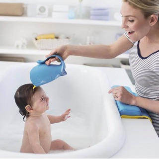 Ca múc nước cá heo!