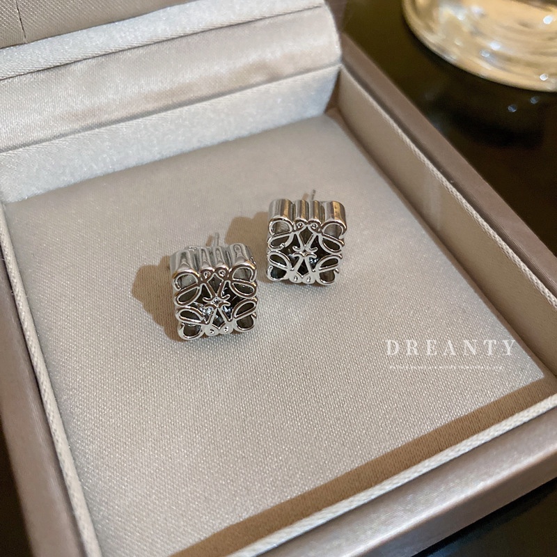 Bông Tai Mạ Bạc Họa Tiết Thổ Cẩm Kiểu Dáng Đơn Giản Phong Cách Mới