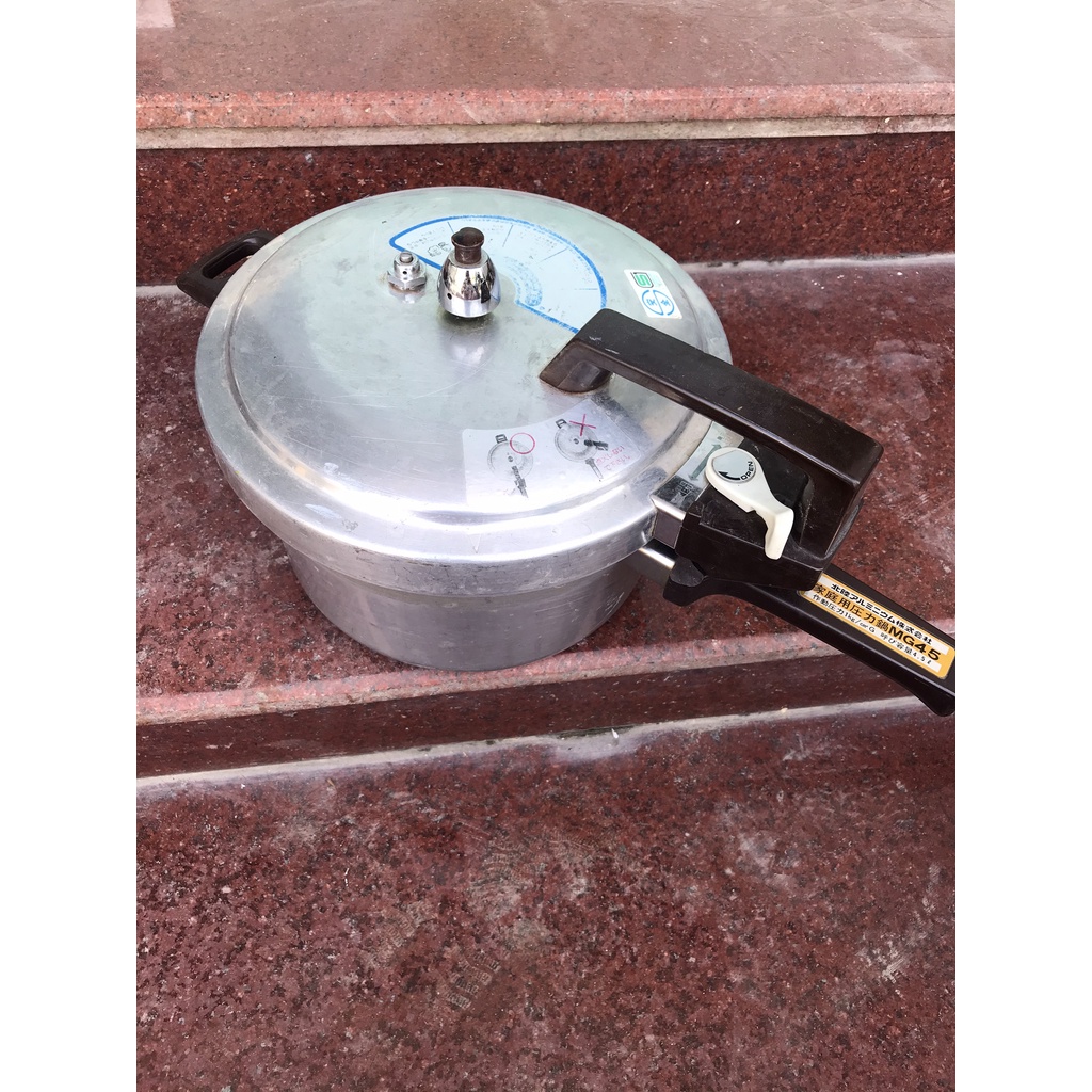 Nồi áp suất Nhật nội địa đun gas 5.5L