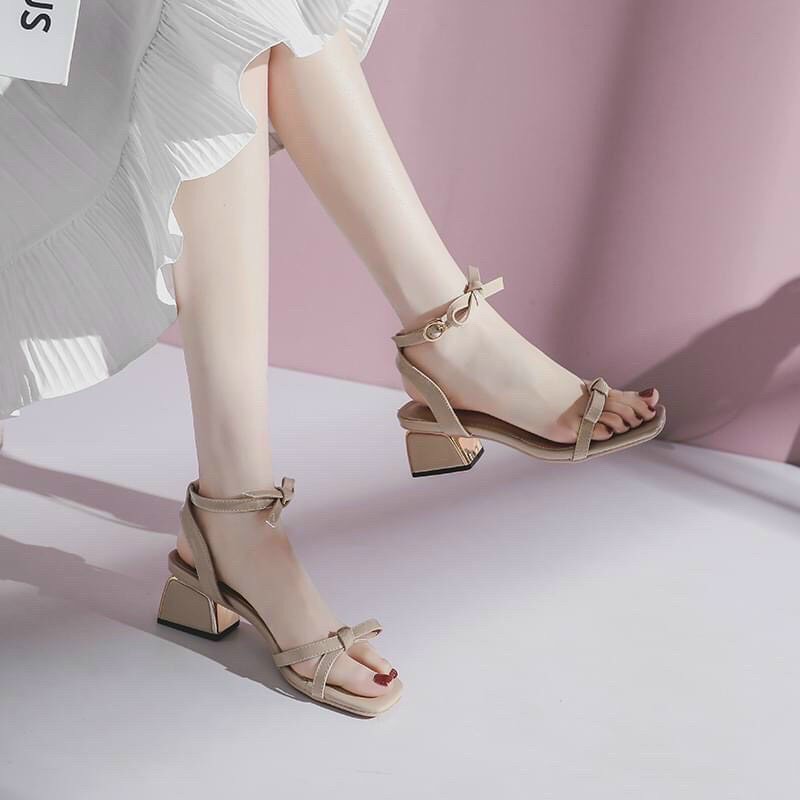 Dép sandal nữ gót 5cm quai mảnh tai thỏ lên chân cực xinh