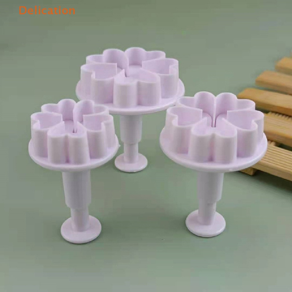 Set 3 Khuôn Nhựa Làm Bánh Hình Hoa / Trái Tim Mini DIY