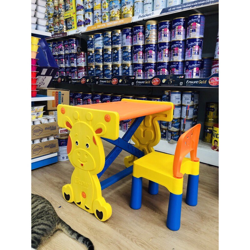 Bộ bàn ghế Grow