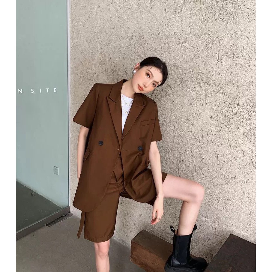 Vest nữ quần lửng thời trang Hàn Quốc - Vest cho nàng cá tính - Set vest lửng hot 2021 | BigBuy360 - bigbuy360.vn