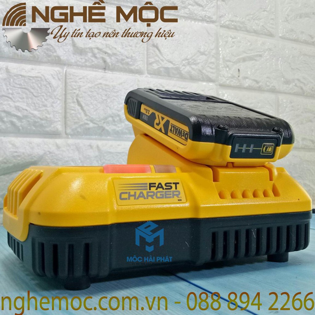 Sạc nhanh Dewalt DCB118, DCB115 sạc 118 115 chính hãng Mộc Vui