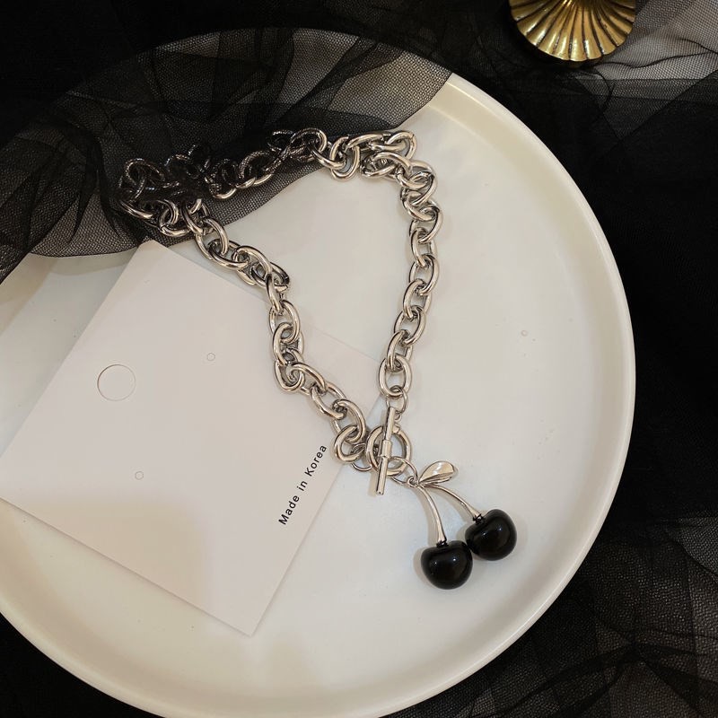 Vòng cổ dây chuyền nữ cherry màu đen phong cách Hàn Quốc Tom House