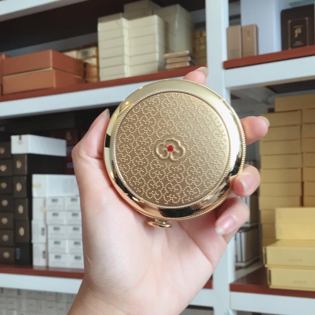 Phấn phủ Whoo vàng