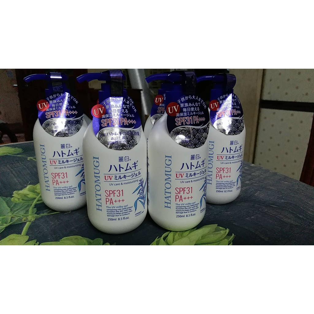 Sữa dưỡng thể chống nắng Hatomugi SPF31 PA+++ 250ml