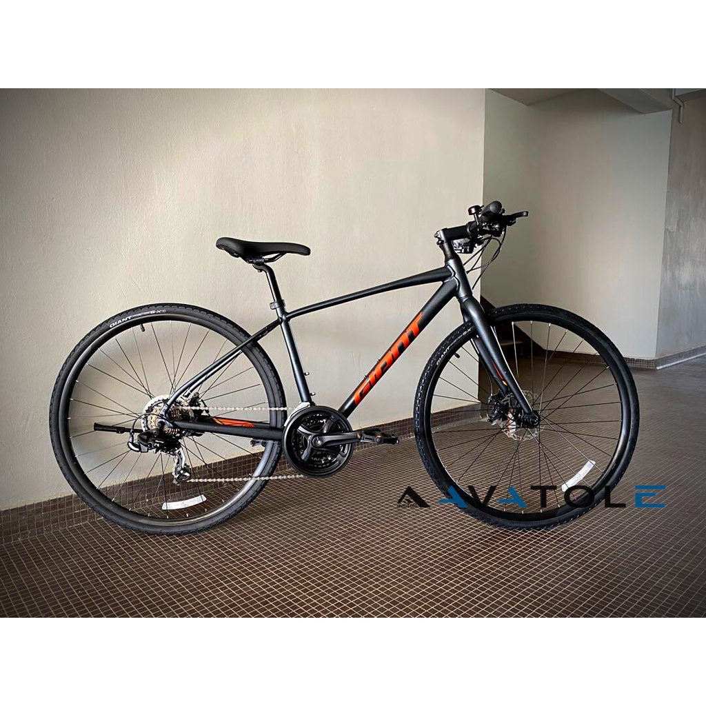 Xe đạp đường trường 2022 Giant Escape 2,  Khung sườn Giant 700C Aluxx, Bộ truyền động Shimano Tourney, Màu cam xám