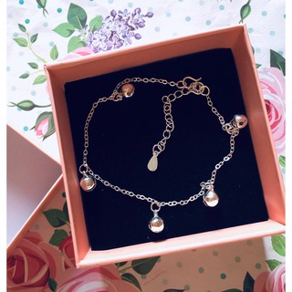 Lắc chân cho bé, lắc tay cho mẹ