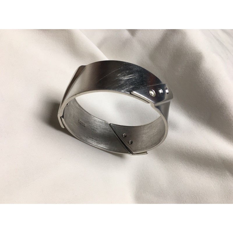 Vòng đeo bắp tay Vintage Monet màu bạc