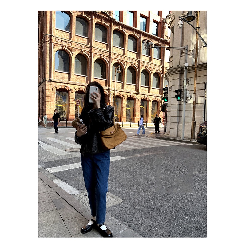 Túi Xách Da Nubuck Phối Dây Xích Đeo Vai Sành Điệu Thời Trang 2022 Cho Nữ