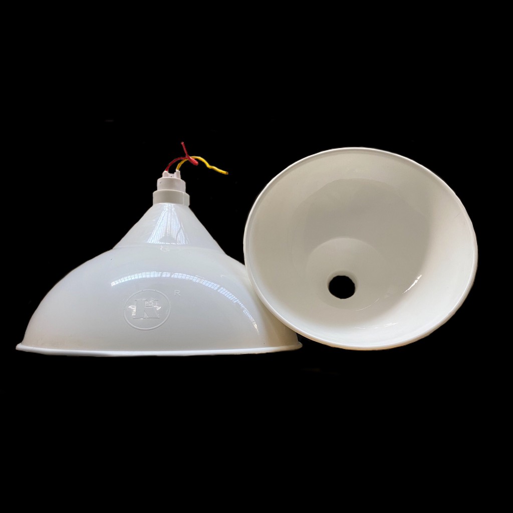 CHÓA NHỰA CHỐNG NƯỚC KÈM ĐUÔI ĐÈN P200 &P300 (KIM HẰNG)