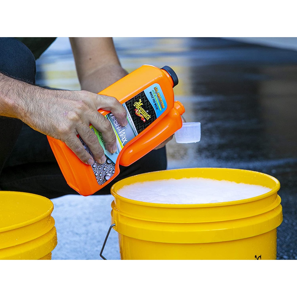 Meguiar's Xà phòng rửa xe có thành phần Ceramic tạo hiệu ứng lá sen - Hybrid Ceramic Wash & Wax, G210256