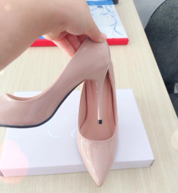 Giày cao gót Calla đế đỏ nude 9-10p | BigBuy360 - bigbuy360.vn