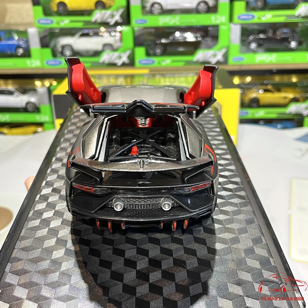 Mô hình xe ô tô hợp kim Lamborghini Aventador SVJ63 tỉ lệ 1:24 hãng MSZ 2 màu