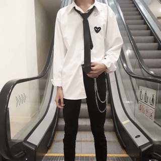 Sơ mi trắng tim đen