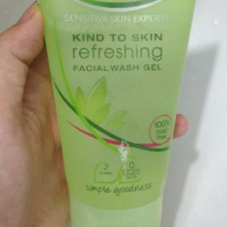 Sữa rửa mặt SimPle