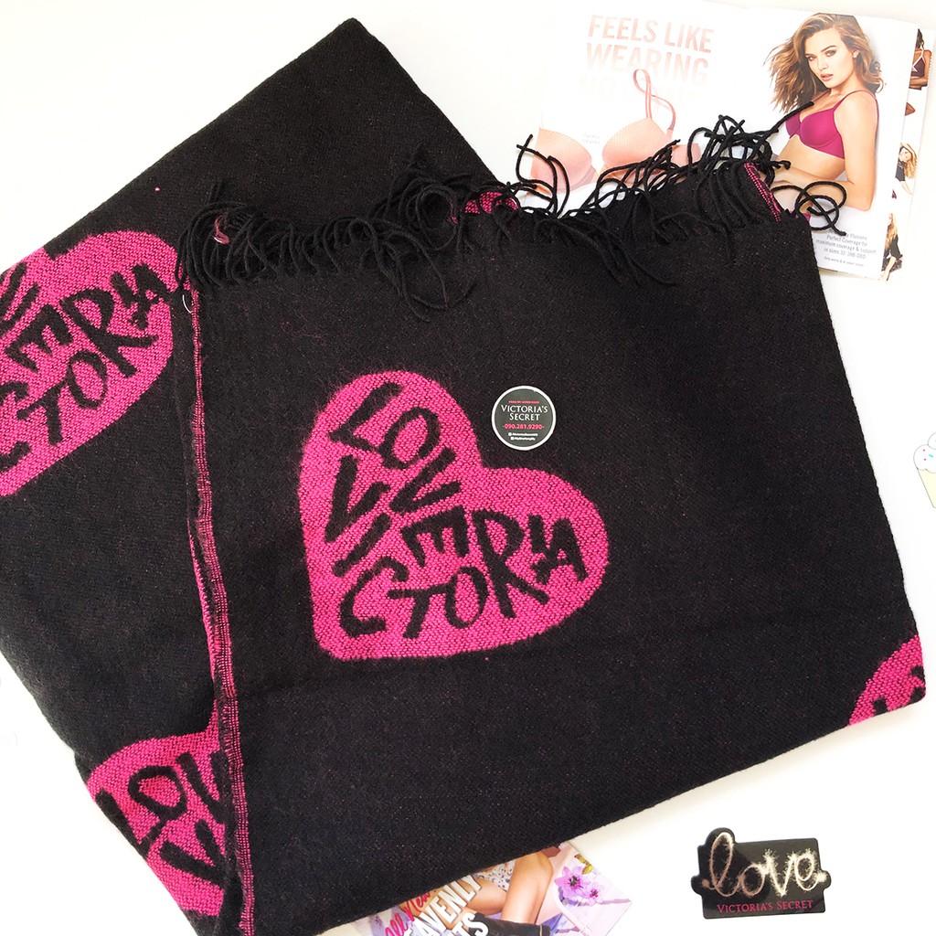 Khăn quàng cỡ lớn, mền đen cực xinh hoạ tiết tim hồng (178) - Hàng nhập Victoria's Secret USA