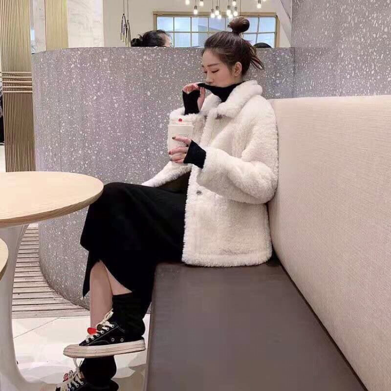Áo khoác lông trắng kèm váy body đen co dãn freesize thời trang hàn quốc