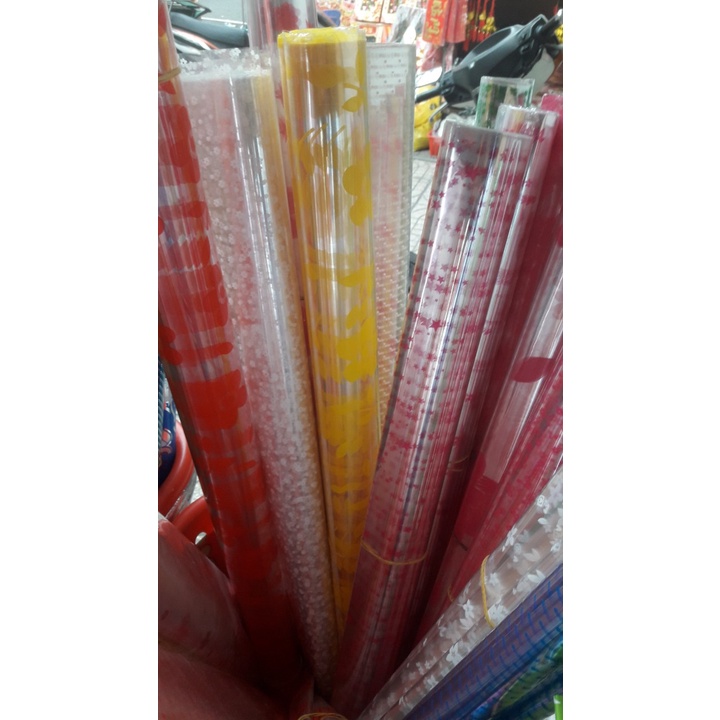 Giấy kiếng gói quà dạng tờ kích thước 80x120cm ( xấp 10 tờ )