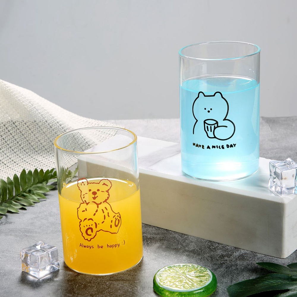 1 ly thủy tinh trong suốt có ống hút hình gấu dễ thương