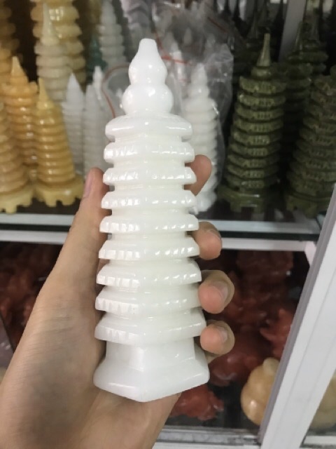 Tháp văn xương đá màu trắng phong thuỷ trưng bày có kiểm định