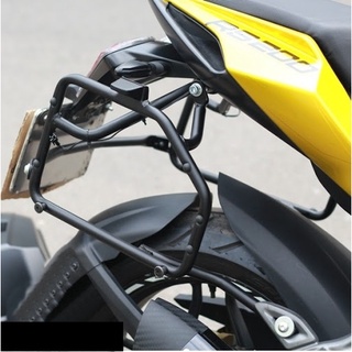 Baga hông Givi SBL Pulsar NS200 chịu lực cao gắn được thùng sau Givi chính hãng
