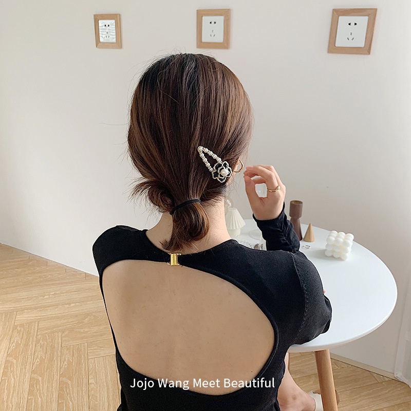 Kẹp Tóc Đính Ngọc Trai Cổ Điển Cha*el- Giống Hoa Trà