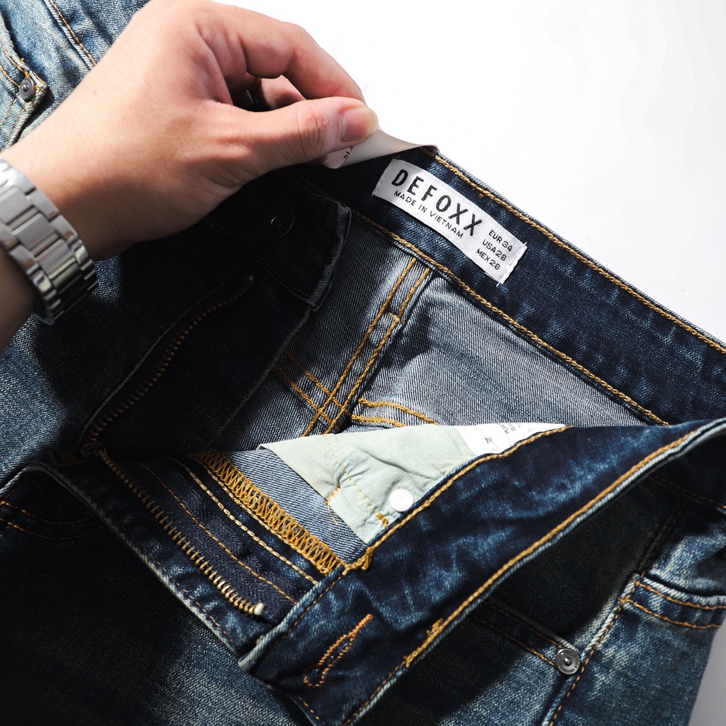 Quần jean dài nam DEFOXX xanh mài rách nhẹ,Form Slimfit,chất vải co dãn,ống quần 15 - 18cm,hàng VNXK -220546