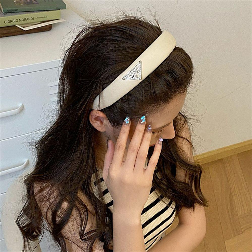 Băng Đô Cài Tóc Hình Tam Giác Màu Ngà Phong Cách Vintage Ngọt Ngào Không Trơn Trượt Cho NữBăng Đô Cài Tóc Cho Nữ