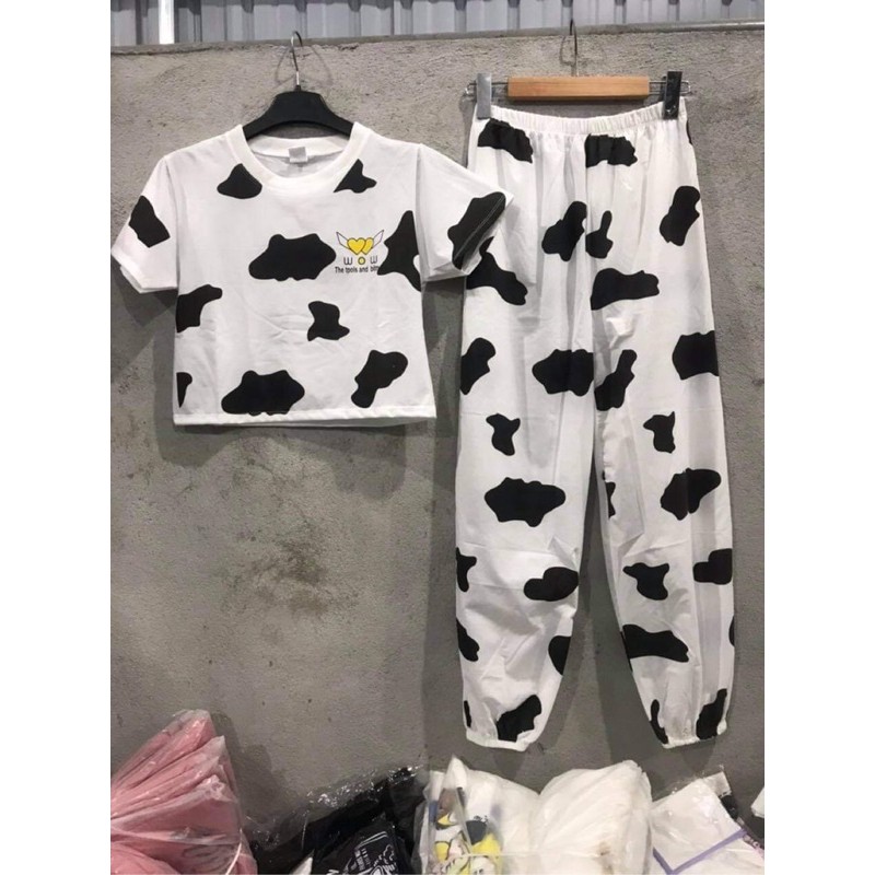 [Mã FAXANH245 giảm 10K đơn 50K] Bộ crt bò sữa logo tim ngực TTB865 | BigBuy360 - bigbuy360.vn