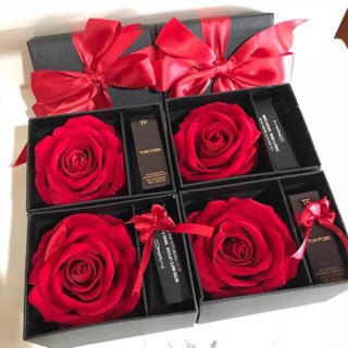 Quà tặng bạn gái - hộp hoa kèm son siêu chanh sả 😍😍😍